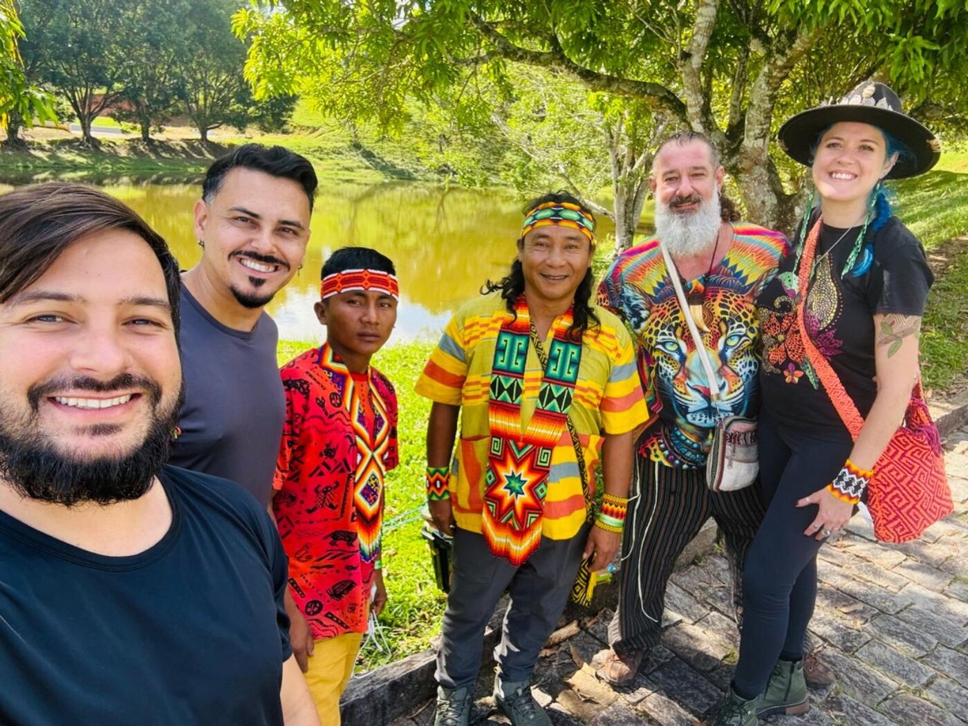 Directors and companions from Santuário Céu de Aparecida with Ninawa Pai da Mata at FIUP 2025